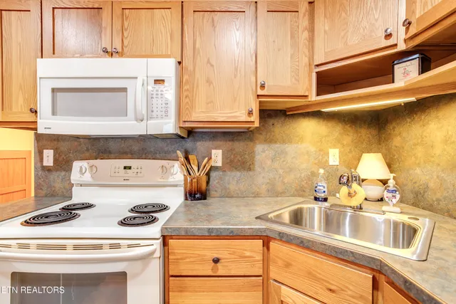 $714,900 | 157 Helms Ferry Road, Sharps Chapel, TN 37866