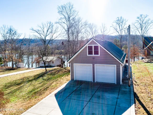 $714,900 | 157 Helms Ferry Road, Sharps Chapel, TN 37866