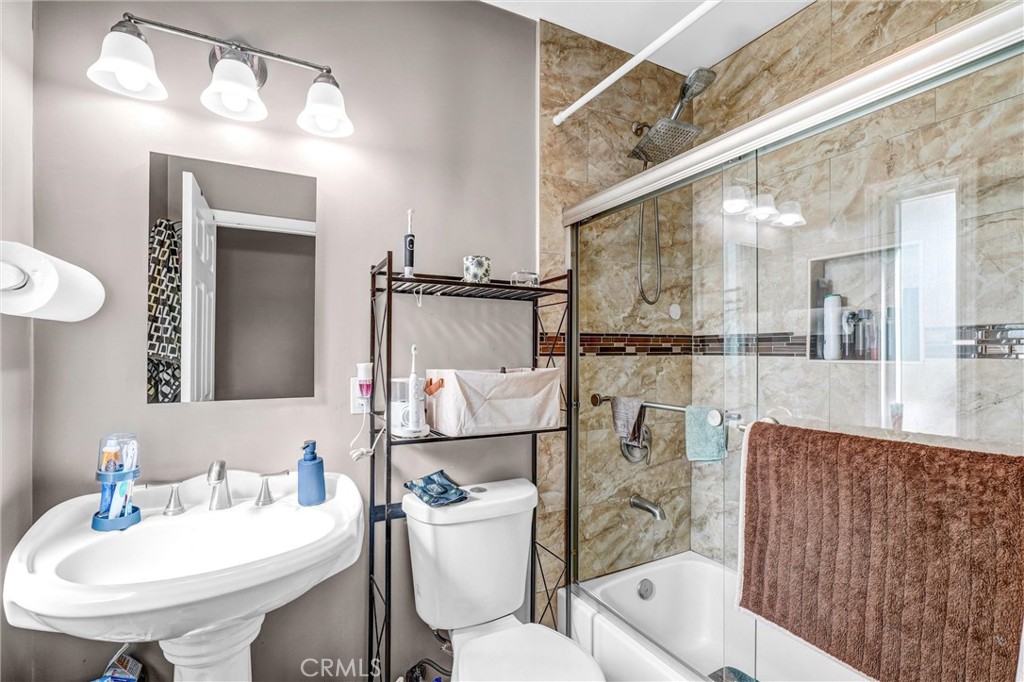 1605 251st Street Harbor City, CA 90710 - Photo 16 of 25