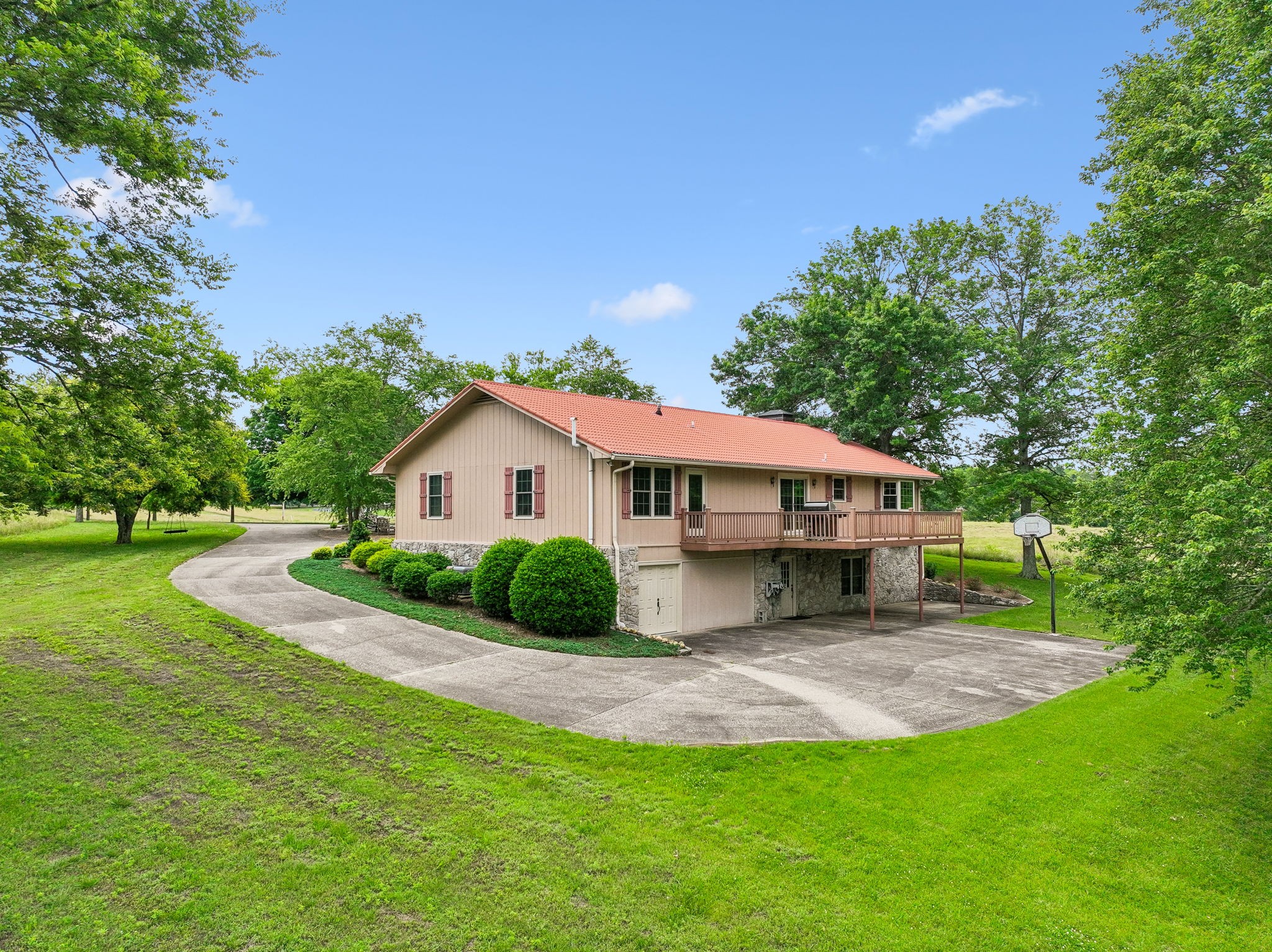 20 Riverbend Lane Carthage, TN 37030 - Photo 47 of 71 a house view with a garden space