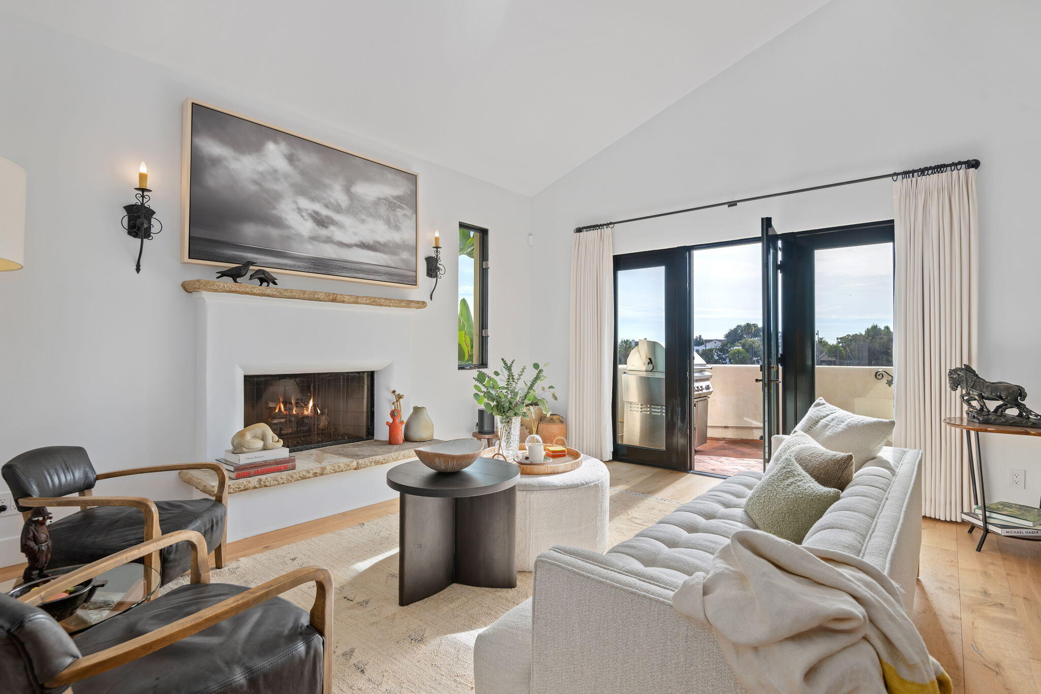 1011 Rinconada Road, Unit H Santa Barbara, CA 93101 - Photo 4 of 29 Living Room 1