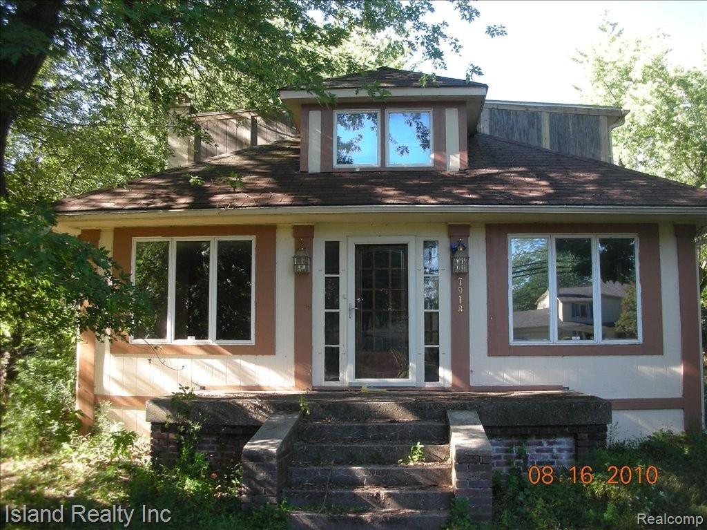 7918 Ferry Road Grosse Ile, MI 48138 - Photo 1 of 18 DSCN1552