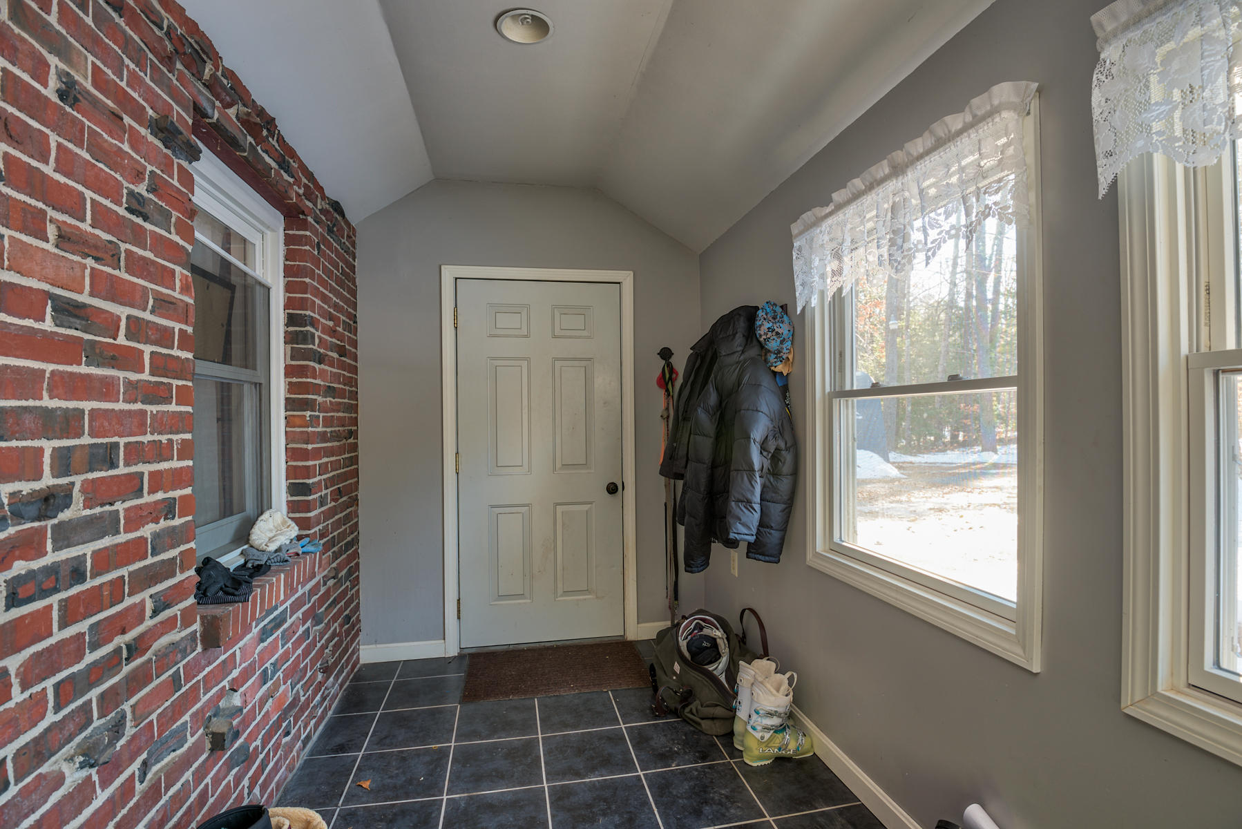 35 Beech Road Standish, ME 04084 - Photo 8 of 48 Pic#-9