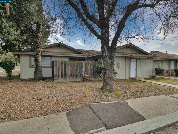 $590,000 | 2508 Haddon Avenue, Modesto, CA 95354