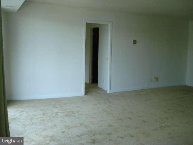 1401 North Rhodes Street, Unit 603 Arlington, VA 22209 - Photo 6 of 16 Living Room