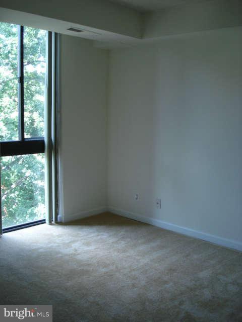 1401 North Rhodes Street, Unit 603 Arlington, VA 22209 - Photo 10 of 16 Bedroom Master