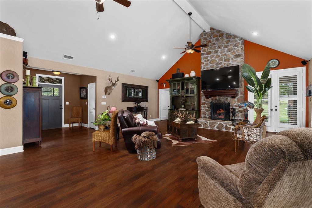 4367 Black Jack Road Jefferson, TX 75657 - Photo 5 of 34