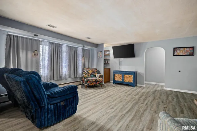 $149,900 | 152 Pekin Avenue, East Peoria, IL 61611