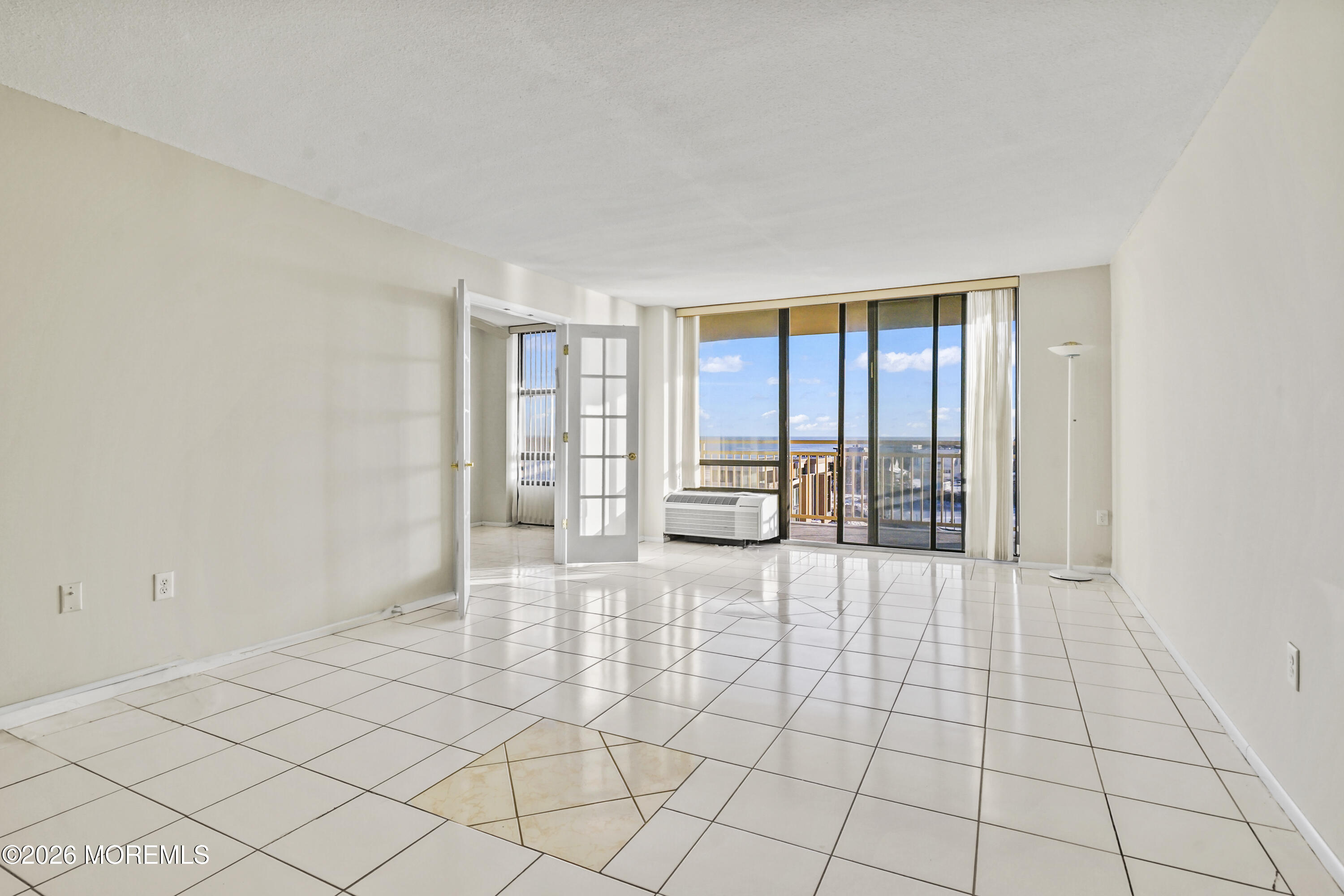 787 Ocean Avenue, Unit 608 Long Branch, NJ 07740 - Photo 4 of 31 DSC01016