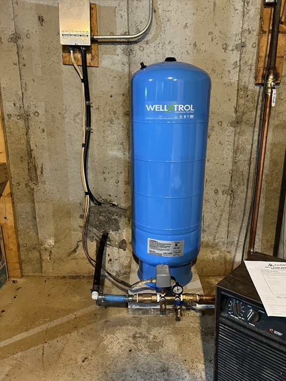 221 Pierce Road West Brookfield, MA 01585 - Photo 15 of 26 a room with gym equipment