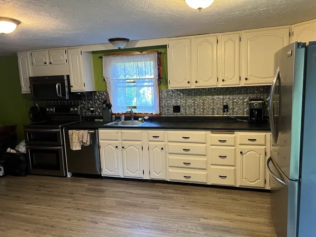 $449,900 | 221 Pierce Road, West Brookfield, MA 01585