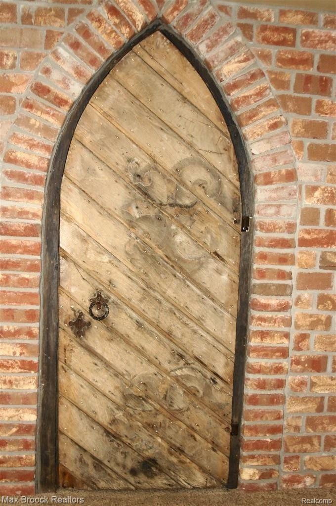 7632 Devins Ridge Clarkston, MI 48348 - Photo 17 of 25 ENTRY DOOR TO WINE CELLAR.JPG