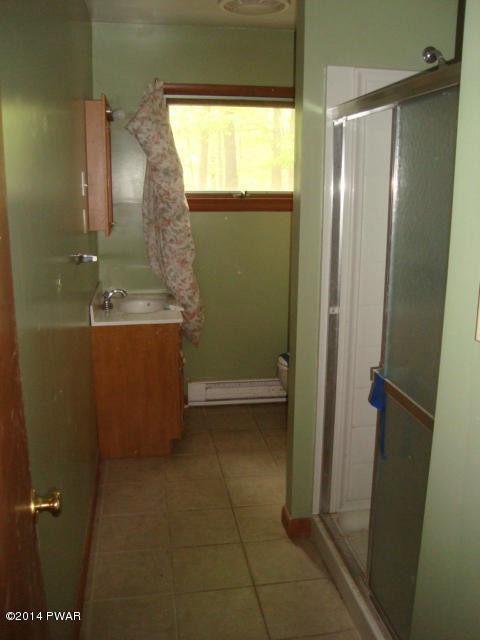 153 Lake In The Clouds Road Canadensis, PA 18325 - Photo 11 of 14
