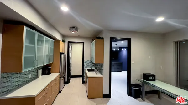 $37,950 | 6425 Weidlake Drive, Los Angeles, CA 90068