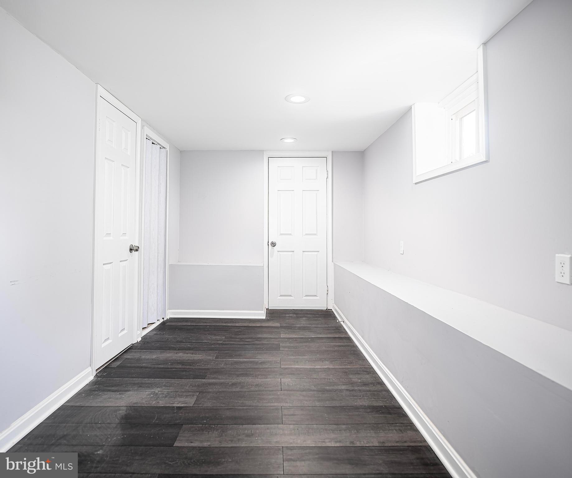7616 Maple Road Dundalk, MD 21222 - Photo 25 of 35 Flex area & thruway.