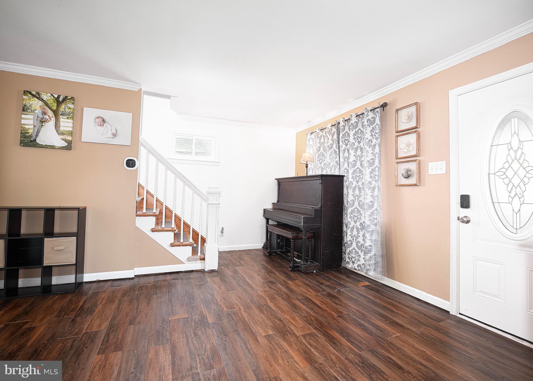 7616 Maple Road Dundalk, MD 21222 - Photo 8 of 35 Foyer offers flexible space for living.