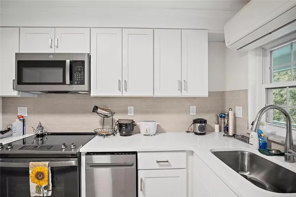 $565,000 | 407 Washington Street, Unit 2, Westwood, MA 02090