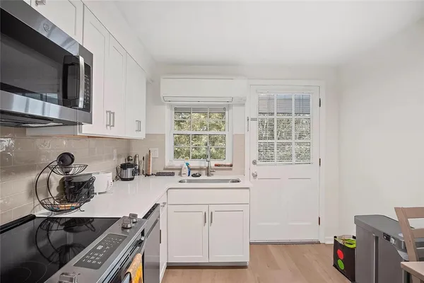 $565,000 | 407 Washington Street, Unit 2, Westwood, MA 02090