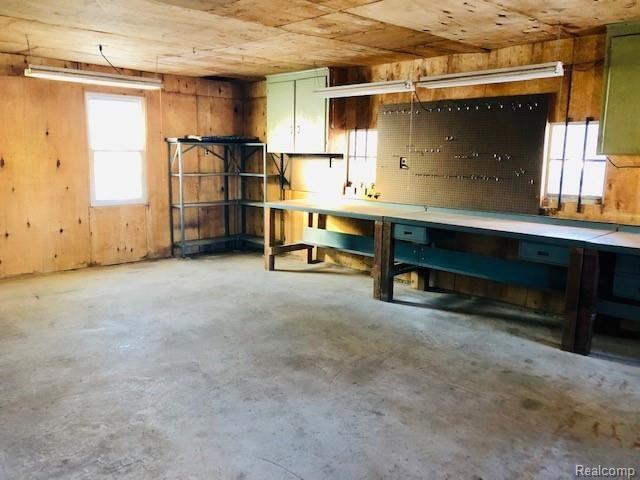 27140 Waltz Road New Boston, MI 48164 - Photo 37 of 43 w garage workshop.jpg