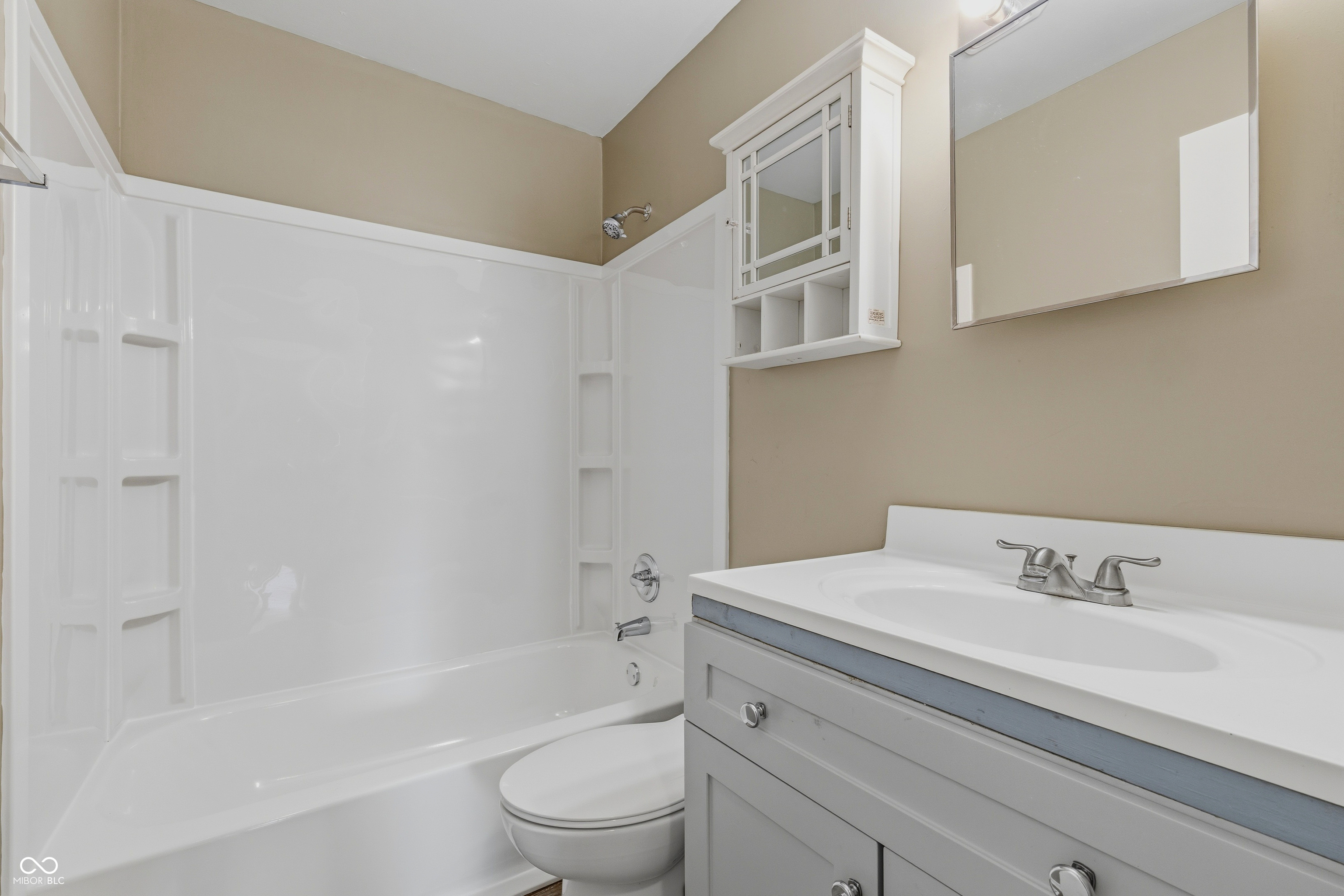 8315 Roy Road Indianapolis, IN 46219 - Photo 12 of 23 Gallery Image 12