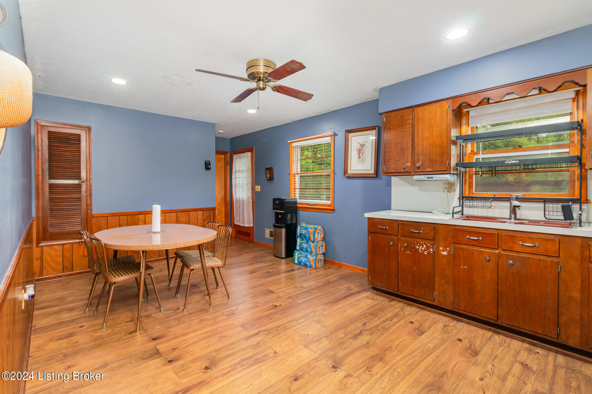 1517 Knight Road Louisville, KY 40216 - Photo 14 of 22 Kitchen