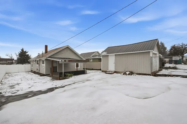 $307,500 | 2018 East Central Avenue, Spokane, WA 99208