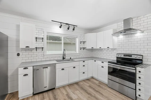 $307,500 | 2018 East Central Avenue, Spokane, WA 99208