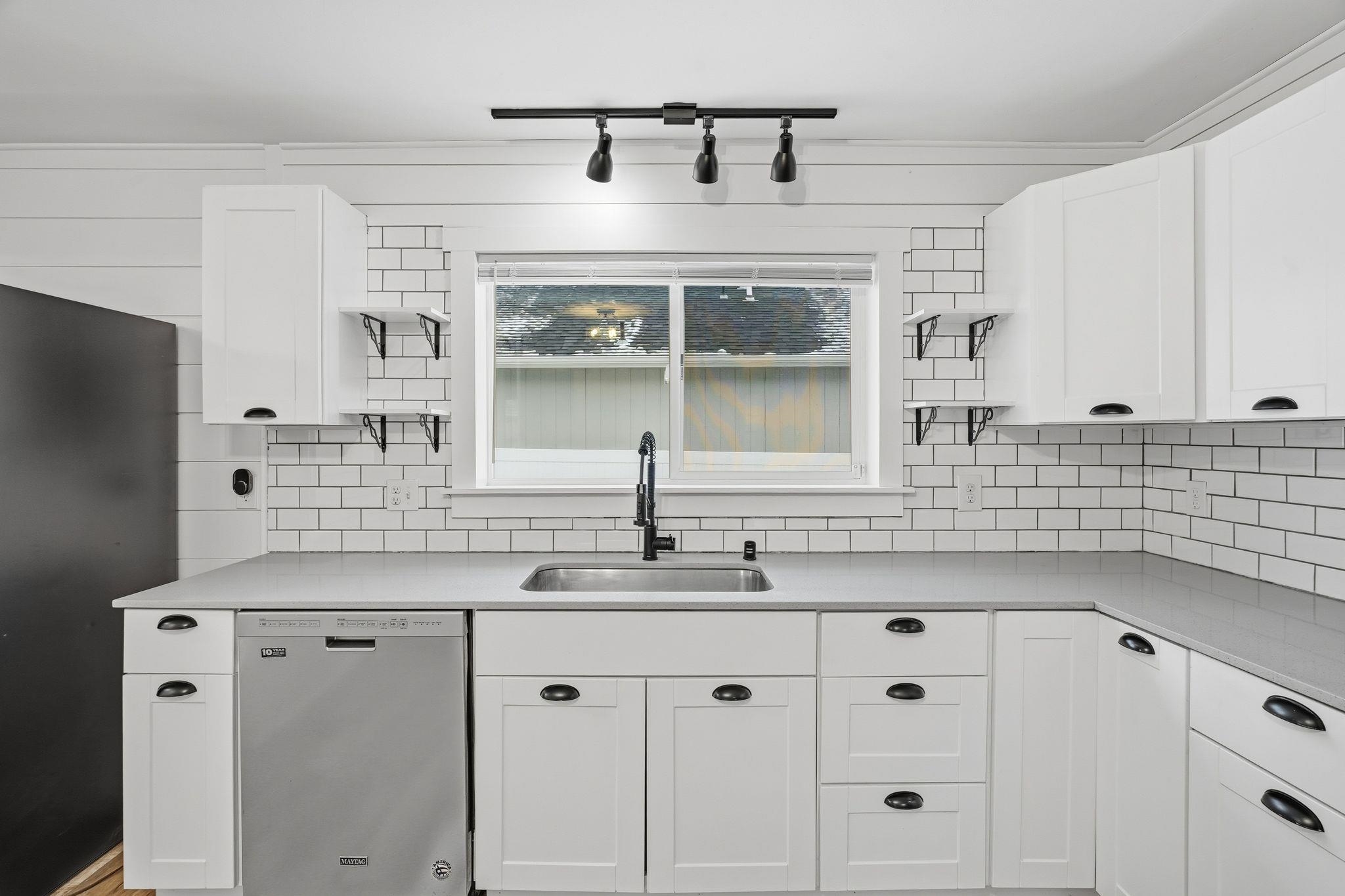 2018 East Central Avenue Spokane, WA 99208 - Photo 6 of 19