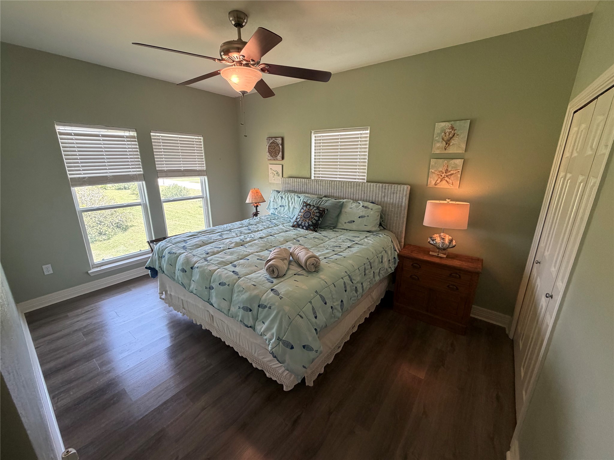 979 Rancho Carribe Drive Crystal Beach, TX 77650 - Photo 34 of 50 Second bedroom