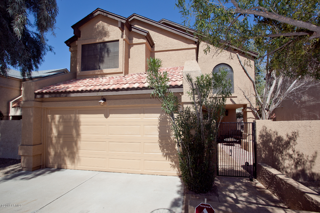 530 East Utopia Road Phoenix, AZ 85024 - Photo 1 of 20 Main