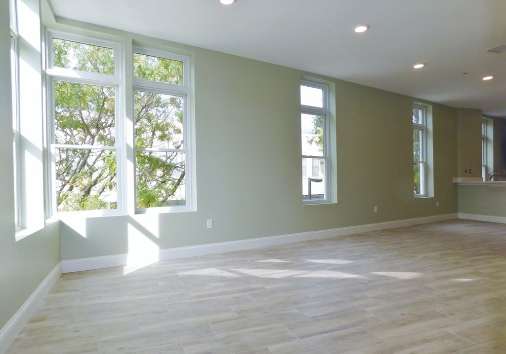 10 Roxbury Street, Unit 5 Boston, MA 02119 - Photo 5 of 12