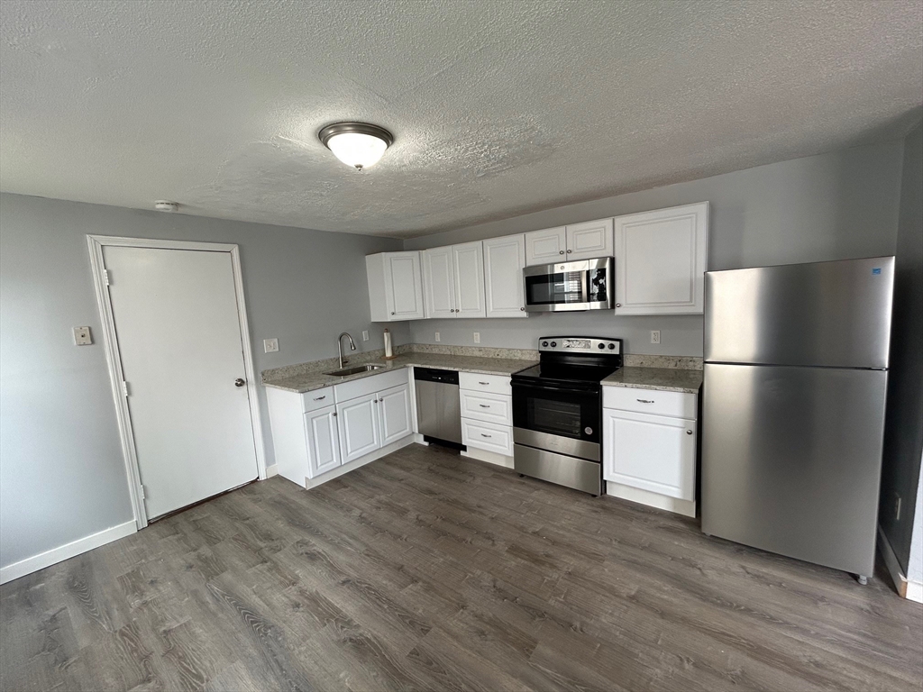 330 Washington Avenue Chelsea, MA 02150 - Photo 4 of 21 Gallery Image 4