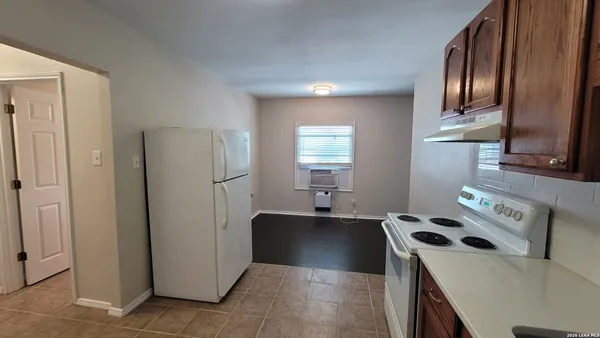 $950 | 137 East Norwood Court, Unit 3, San Antonio, TX 78212