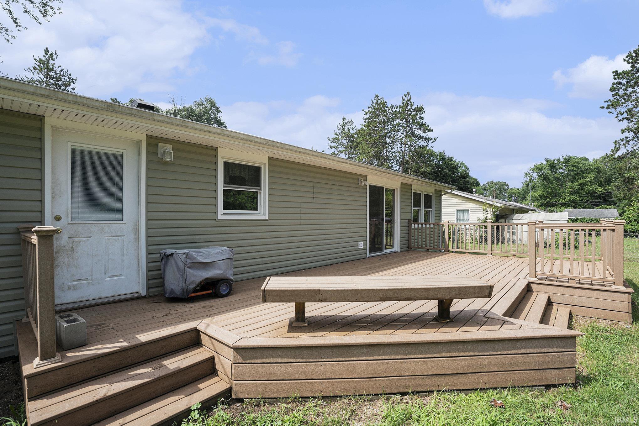 15369 Doris Road Bristol, IN 46507 - Photo 15 of 17 Gallery Image 15