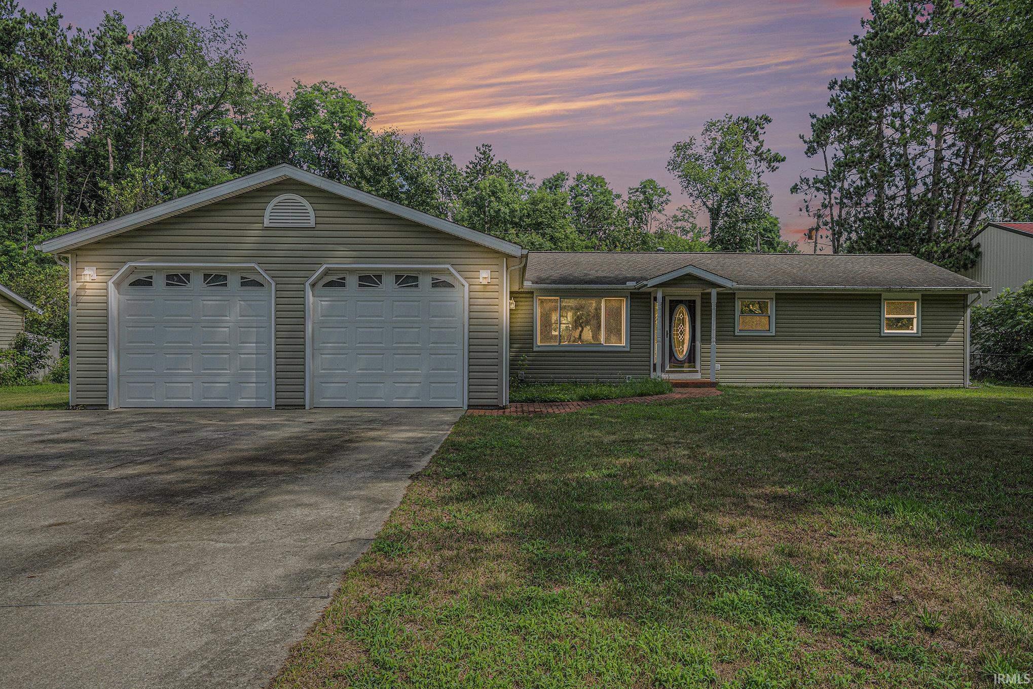 15369 Doris Road Bristol, IN 46507 - Photo 2 of 17 Gallery Image 2