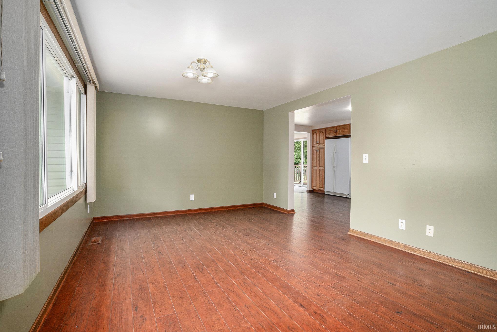 15369 Doris Road Bristol, IN 46507 - Photo 3 of 17 Gallery Image 3