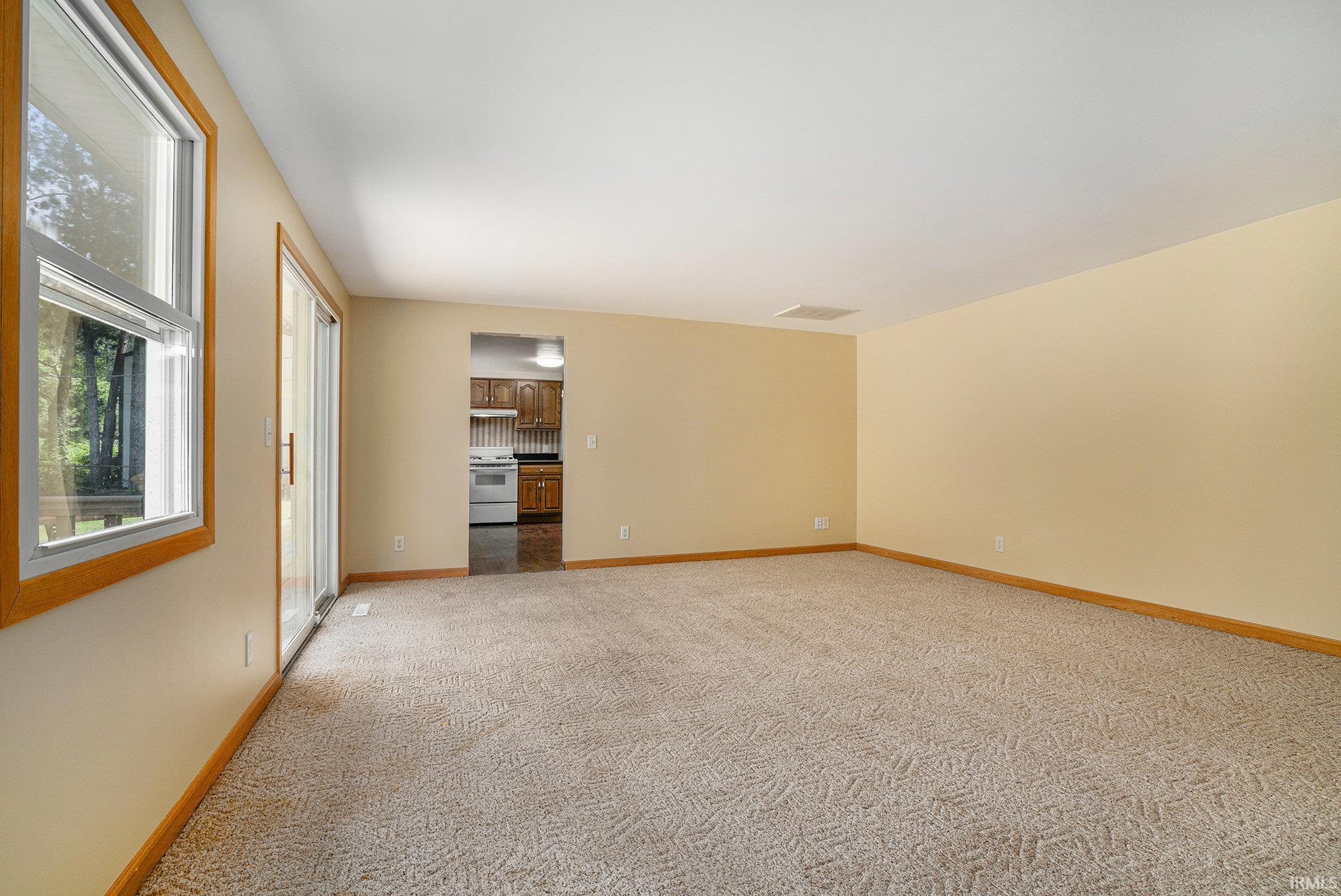 15369 Doris Road Bristol, IN 46507 - Photo 6 of 17 Gallery Image 6