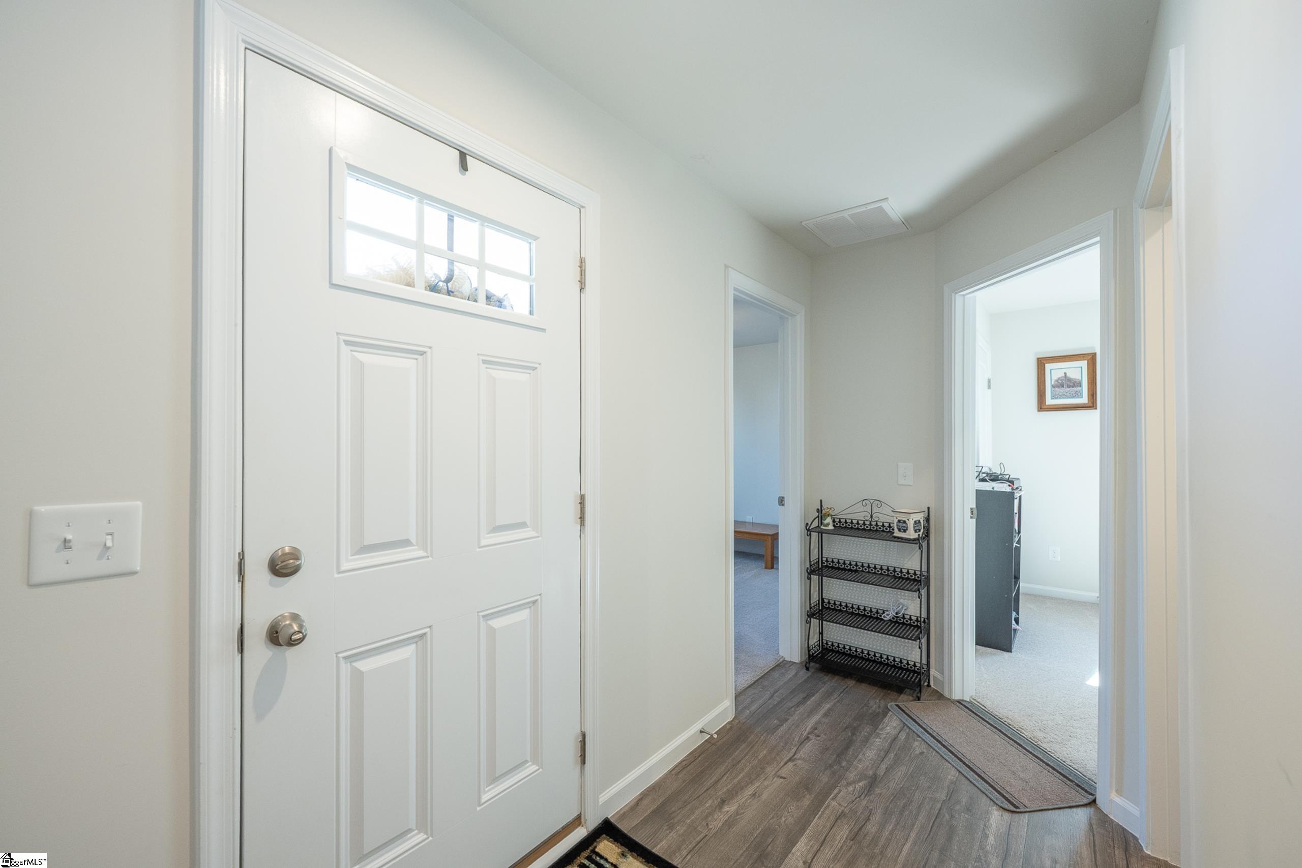 176 Ralston Road Greer, SC 29651 - Photo 3 of 27 Gallery Image 3