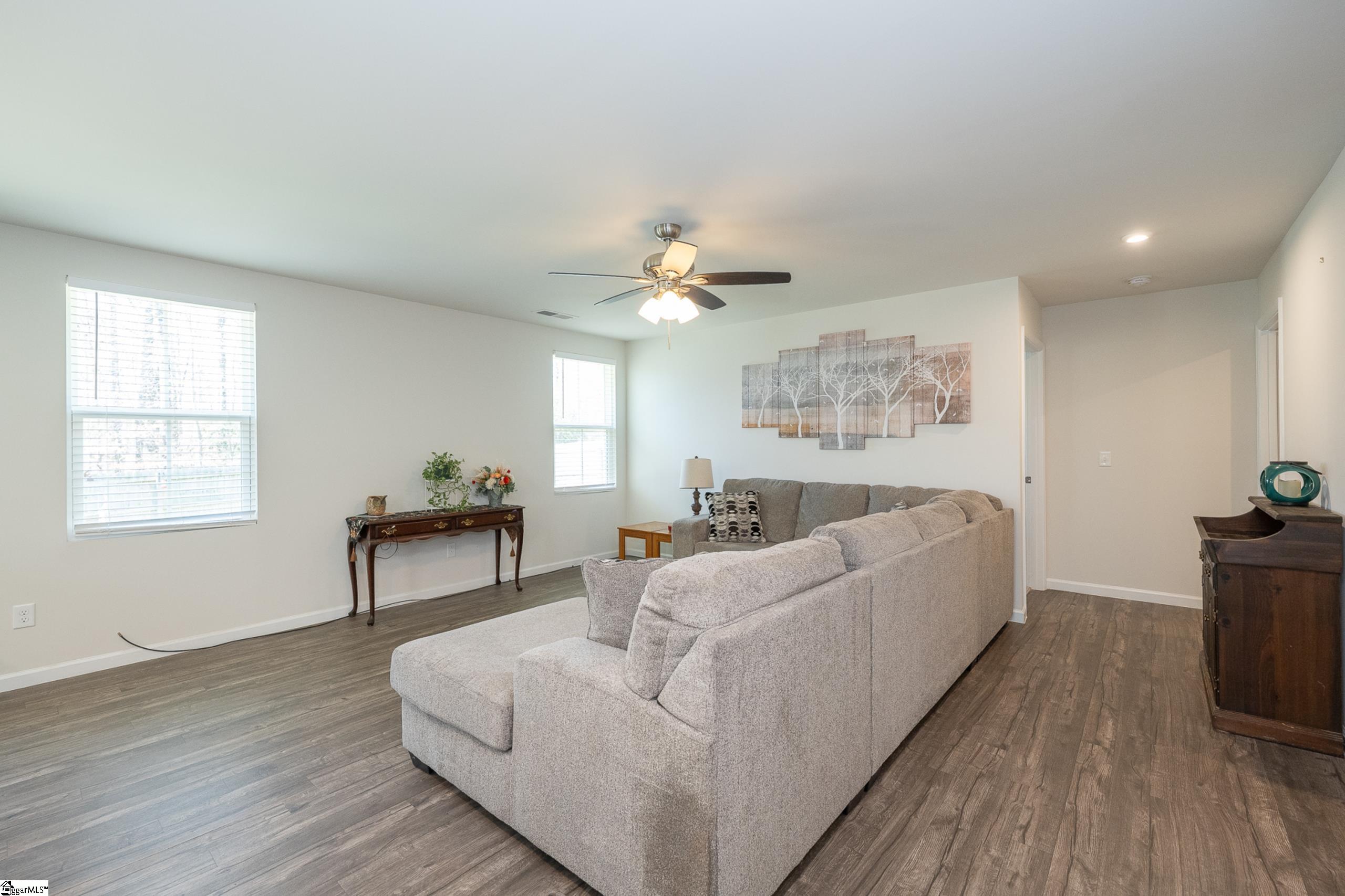 176 Ralston Road Greer, SC 29651 - Photo 5 of 27 Gallery Image 5