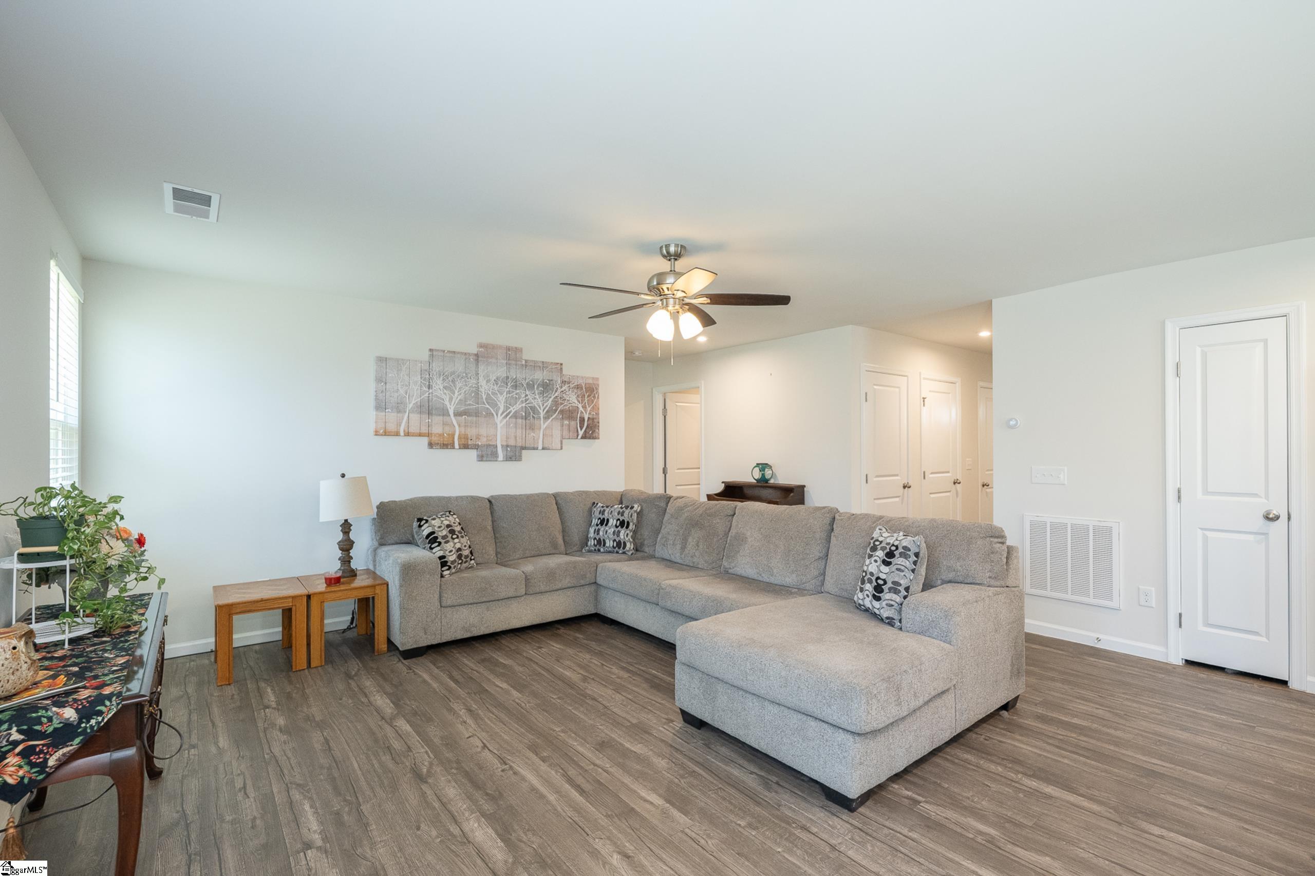 176 Ralston Road Greer, SC 29651 - Photo 7 of 27 Gallery Image 7