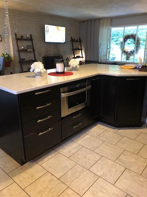 301 Velview Road Moscow, PA 18444 - Photo 3 of 41 Gallery Image 3