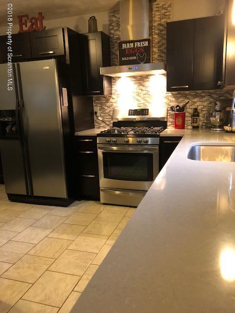 301 Velview Road Moscow, PA 18444 - Photo 4 of 41 Gallery Image 4