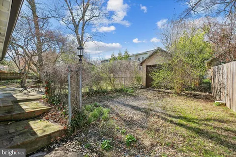 $949,500 | 5511 Alta Vista Road, Bethesda, MD 20814