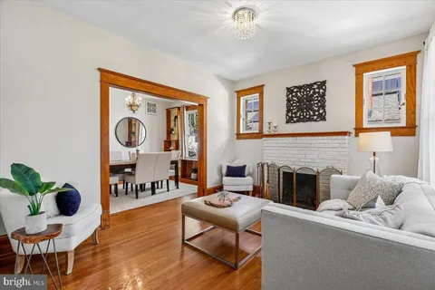 $949,500 | 5511 Alta Vista Road, Bethesda, MD 20814