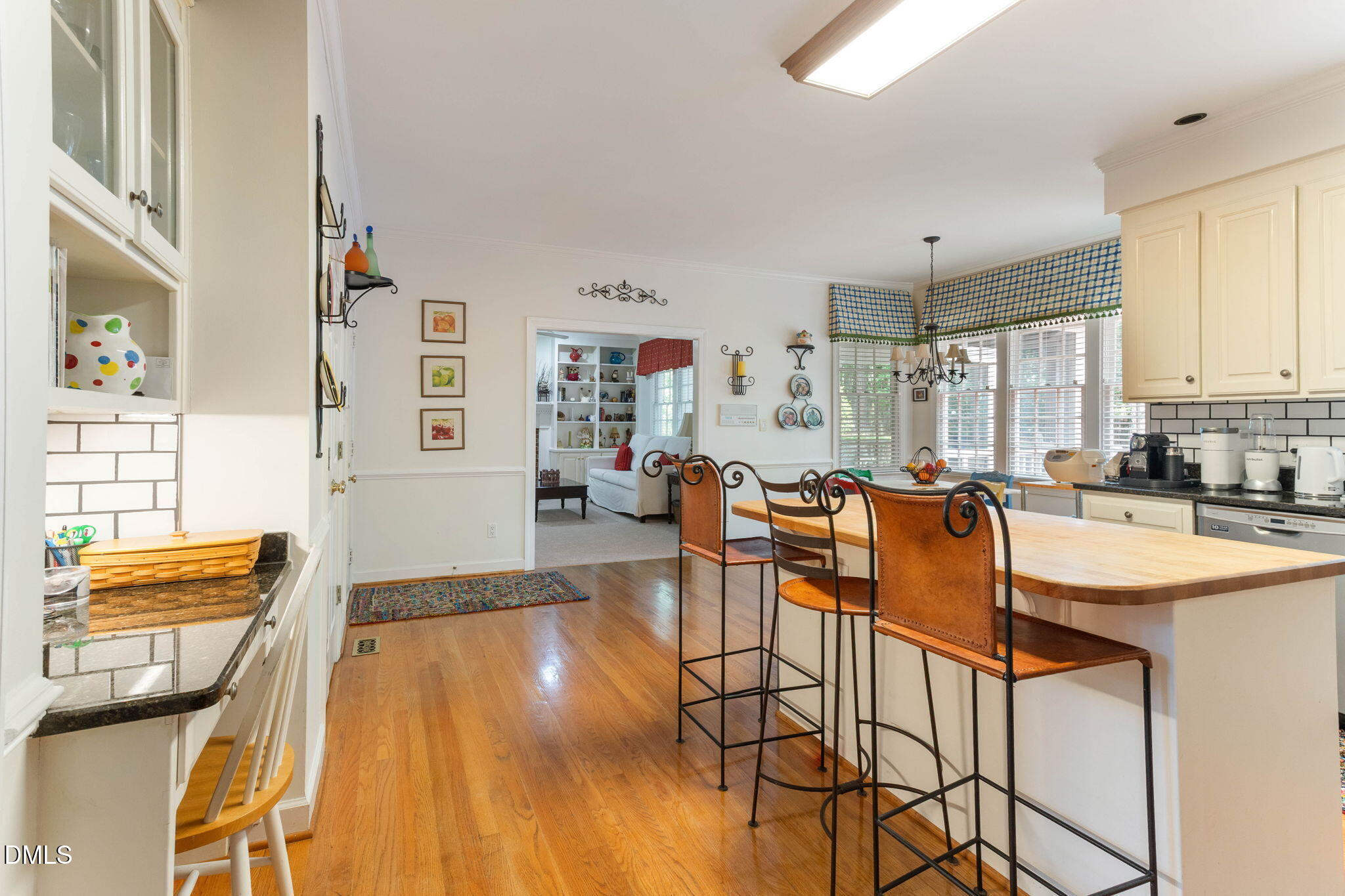 909 Oak Creek Road Raleigh, NC 27615 - Photo 13 of 61 24-web-or-mls-IMG_4529RE