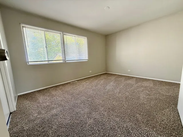 $329,000 | 149 Highbury Drive, Elgin, IL 60120