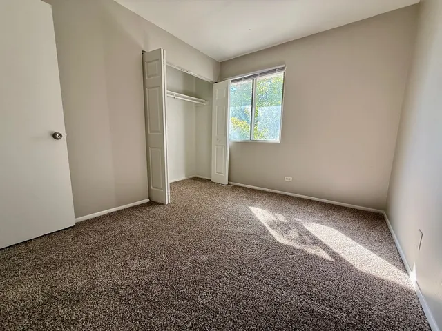 $329,000 | 149 Highbury Drive, Elgin, IL 60120