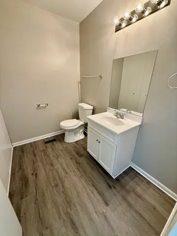 $329,000 | 149 Highbury Drive, Elgin, IL 60120