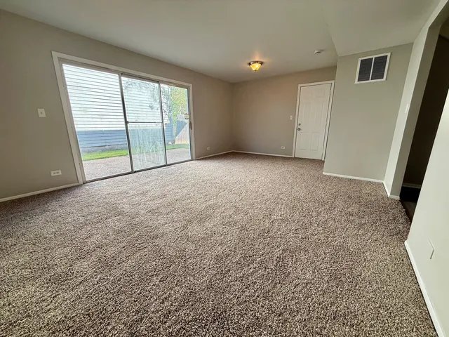 $329,000 | 149 Highbury Drive, Elgin, IL 60120