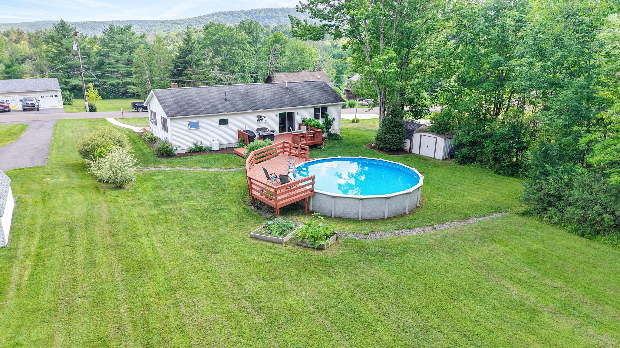 3297 Gillespie Road Binghamton, NY 13903 - Photo 4 of 42